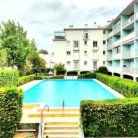 Front De Et Grande Piscine Pour Un Chic Et Cosy, En A En Roussillon, A 10 Minutes De Perpignan Apartman Canet-en-Roussillon