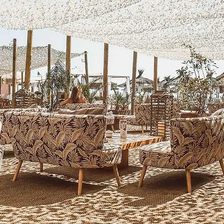 Front De Mer: Chic Seaside With Pool In Apartment *