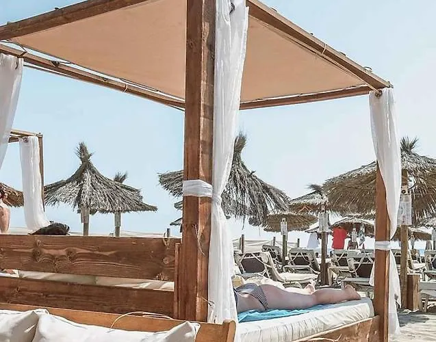 Front De Et Grande Piscine Pour Un Chic Et Cosy, En A En Roussillon, A 10 Minutes De Perpignan Lejlighed Canet-en-Roussillon